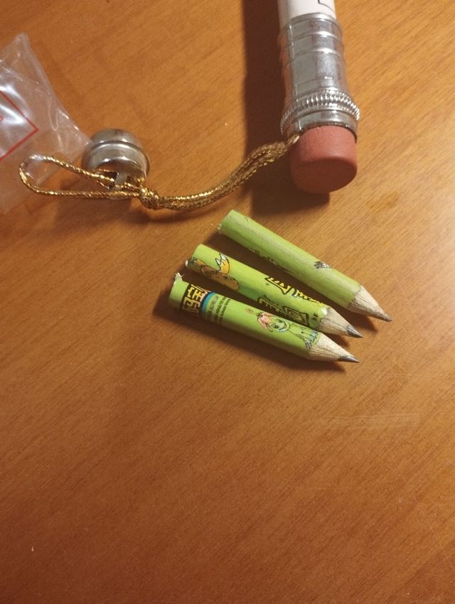 3 Lápiz gigante souvenir París Ibiza y Pisa