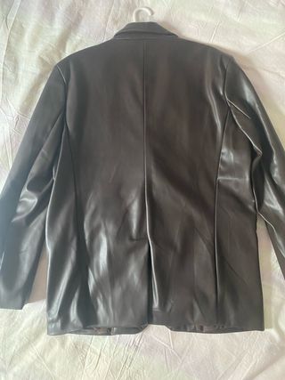 Americana cuero marrón chocolate Bershka