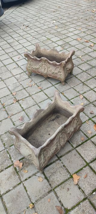 2 maceteros franceses