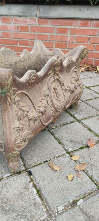 2 maceteros franceses