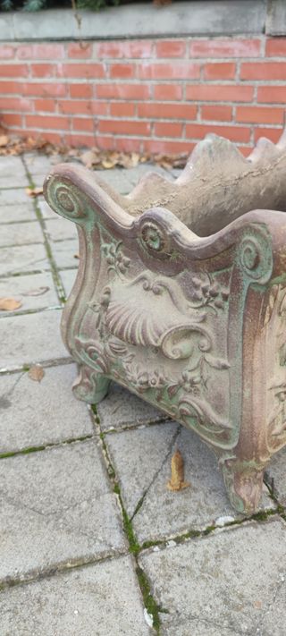 2 maceteros franceses