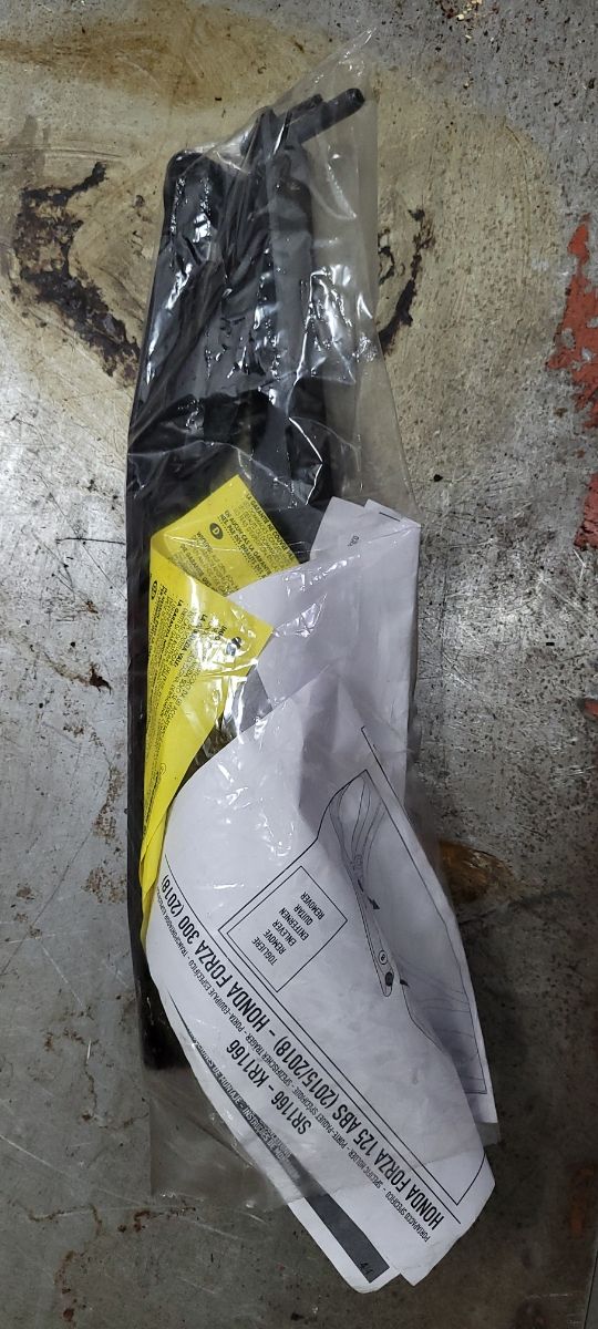 Soporte maleta forza 125 y 300 nuevo a estrenar