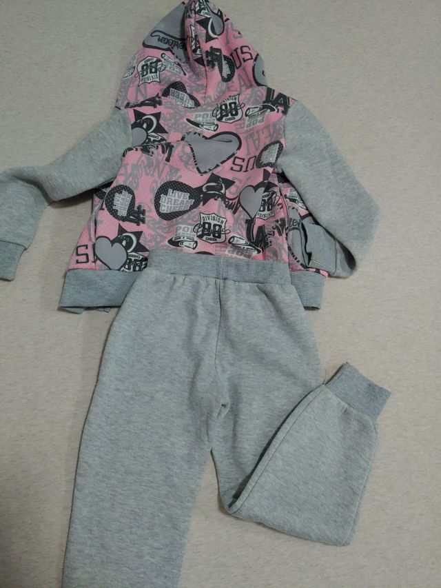 Conjunto deportivo calentito talla 6 año