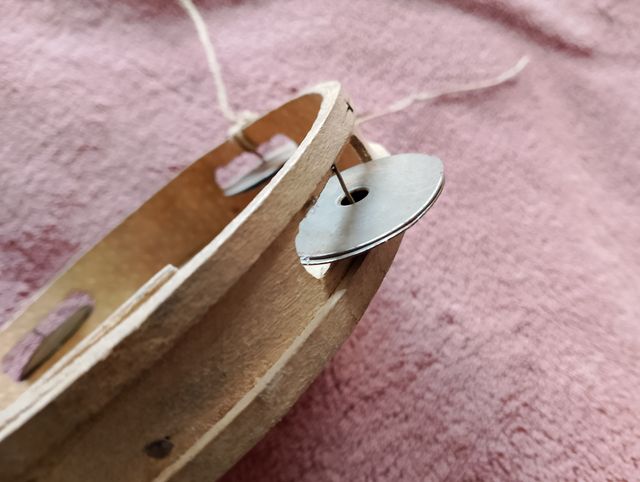 ANTIGUA PANDERETA MADERA Y PIEL