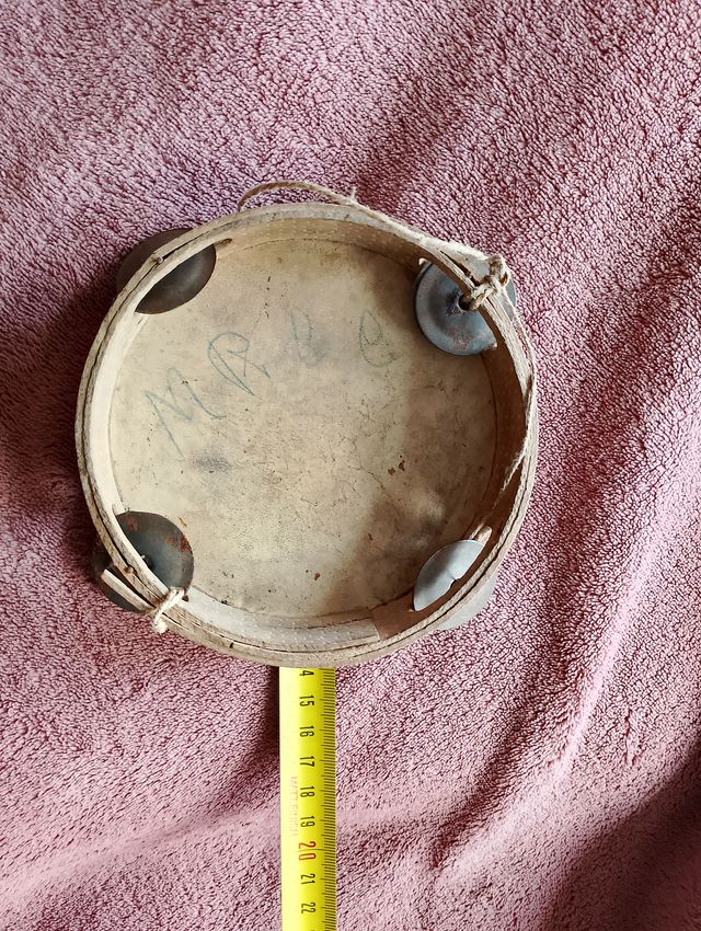 ANTIGUA PANDERETA MADERA Y PIEL