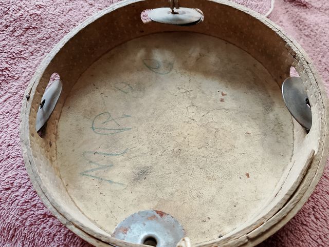 ANTIGUA PANDERETA MADERA Y PIEL