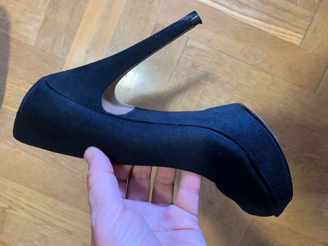 Zapato tacón fino alto. Mango 39
