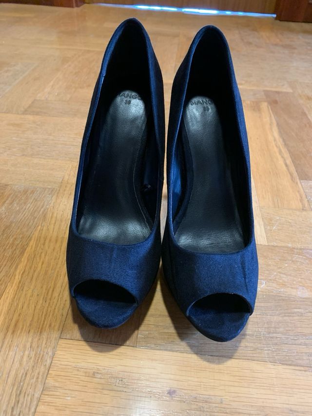Zapato tacón fino alto. Mango 39