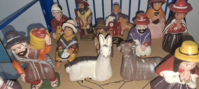 Belen peruano pintado a mano