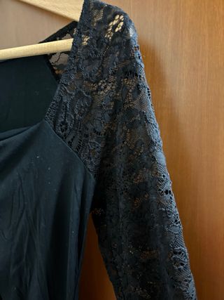 Vestito corto in maglina e pizzo