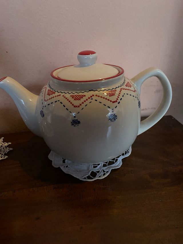 Teiera vintage in ceramica 