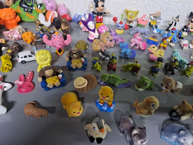 Collezione personaggi Disney ecc..