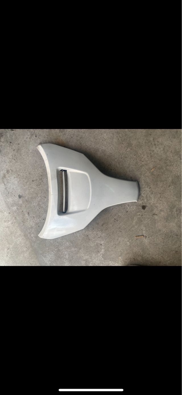 Tapa frontal Burgman 650