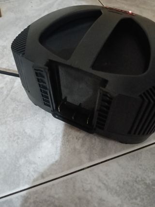 Cargador taladro Bosch bien estado