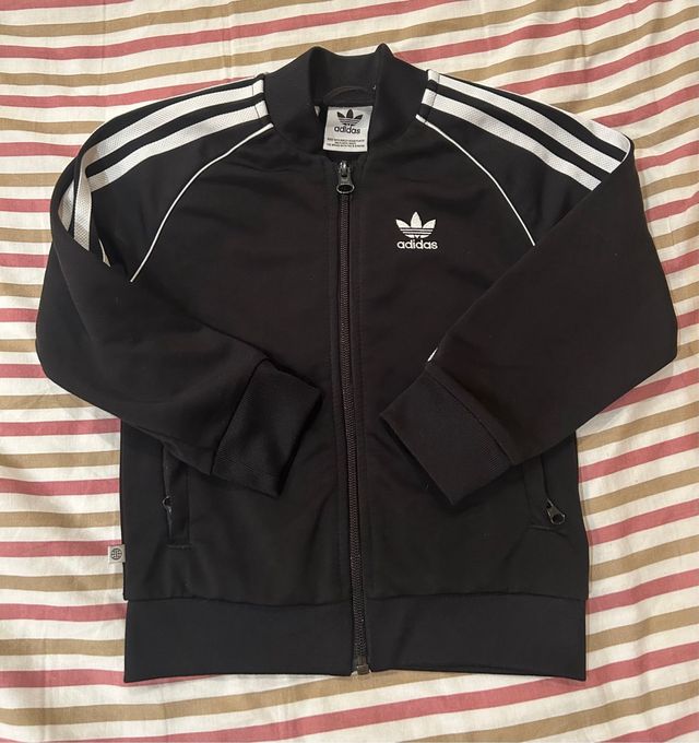Chaqueta adidas negra