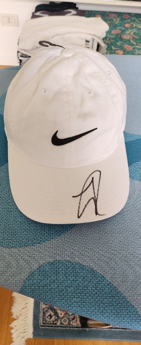 Cappello Nike autografato Sinner con COA