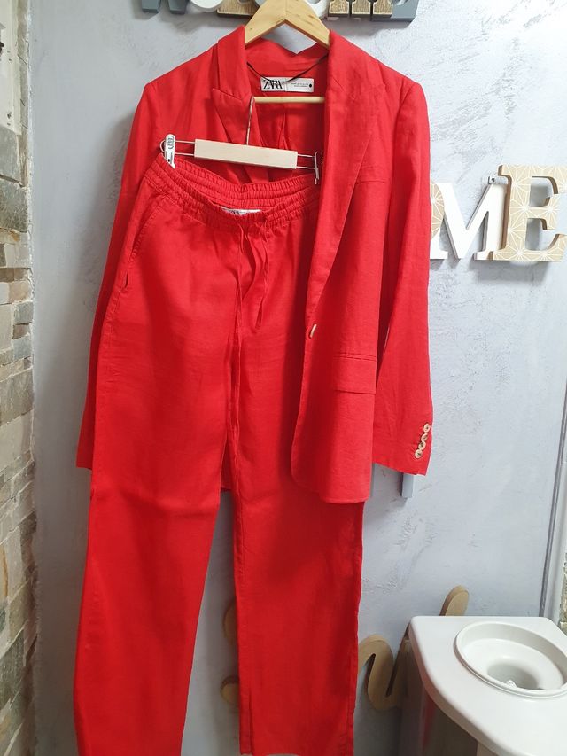 Traje lino Zara