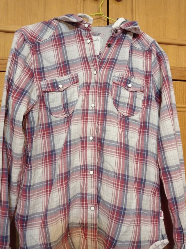 Camisa chico con capucha talla 16