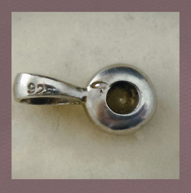 Conjunto gargantilla, Colgante y pendientes.