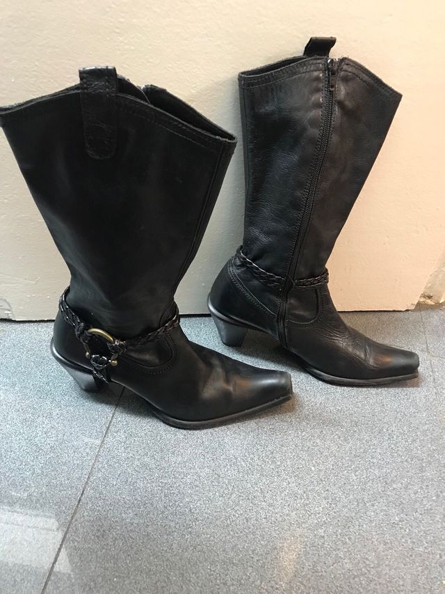 Botas