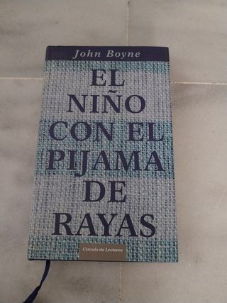 Libro  el niño con el  pijama de  rayas