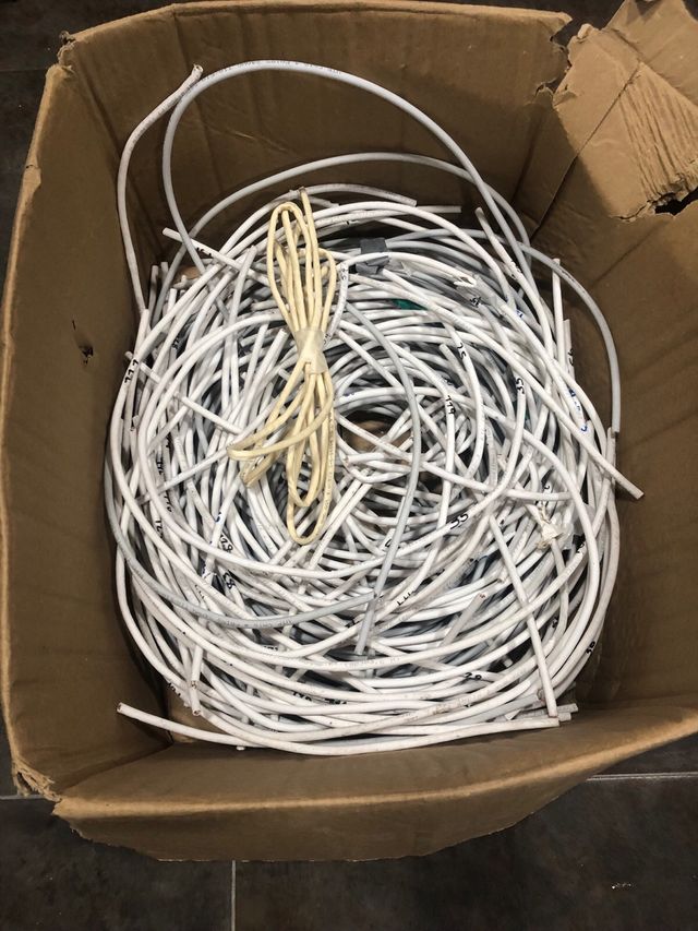 Caja Cables latiguillos RJ45 de 8 hilos