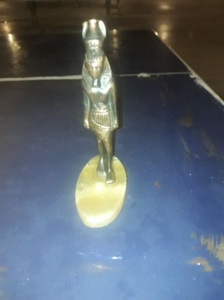 Estatua egipcia faraón Ramsés de cobre antigua