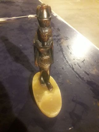 Estatua egipcia faraón Ramsés de cobre antigua