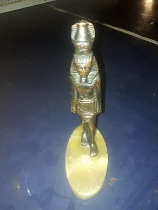 Estatua egipcia faraón Ramsés de cobre antigua