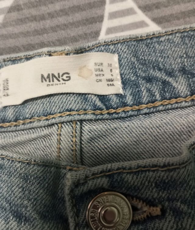 Pantalones vaqueros Mango