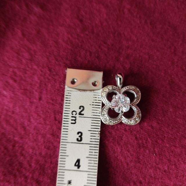 Colgante con circonitas