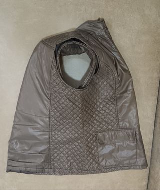 CHALECO DORADO PUNTO ROMA T. 50