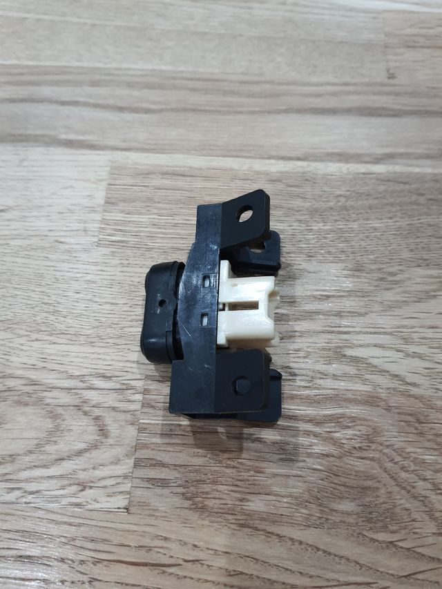 Interruptor elevaluna Mitsubishi eclipse 1G