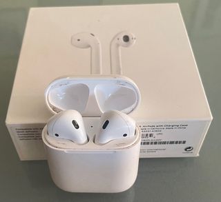 Apple airpods 2 generacion.