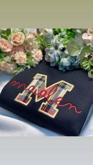 Sudadera bordada personalizada