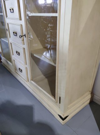 Mueble de madera maciza,no se rebaja
