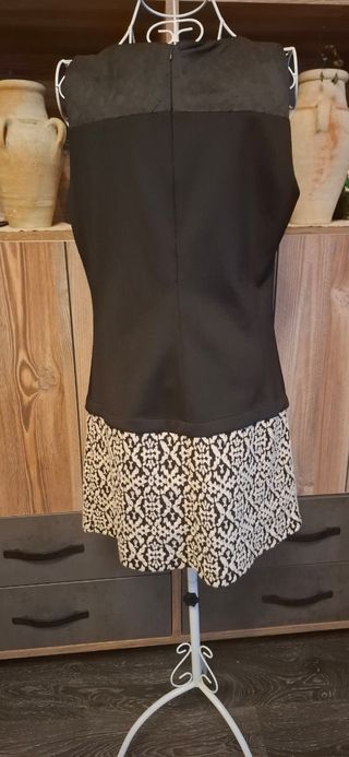 Vestido efecto falda. T. 42