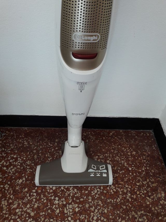 Aspirapolvere Scopa Elettrica COLOMBINA DE LONGHI