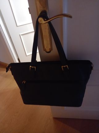 Excelente Bolso de piel 