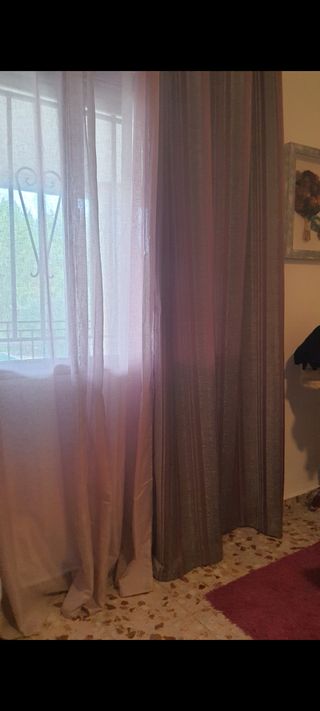 Cortinas gris perlado y raso morado