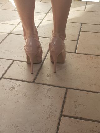 Scarpe open toe in vernice