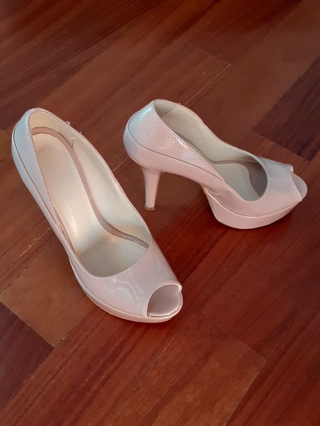 Scarpe open toe in vernice