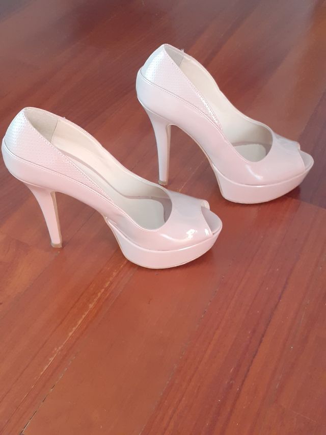 Scarpe open toe in vernice