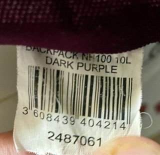 Mochila quechua, burdeos muy completa