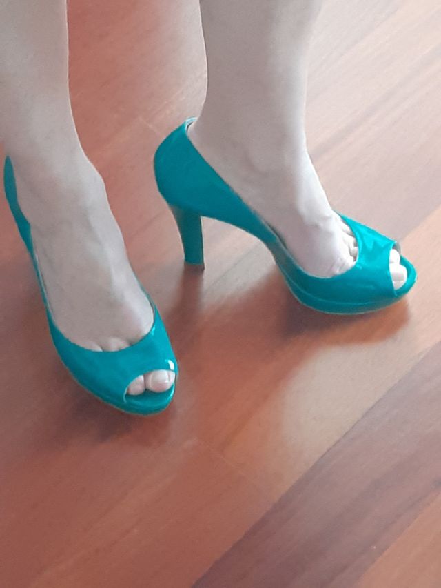 Scarpe open toe in vernice