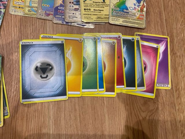 Lote de 625 cartas Pokemon +3 albums