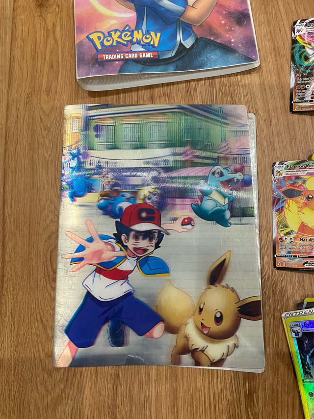 Lote de 625 cartas Pokemon +3 albums