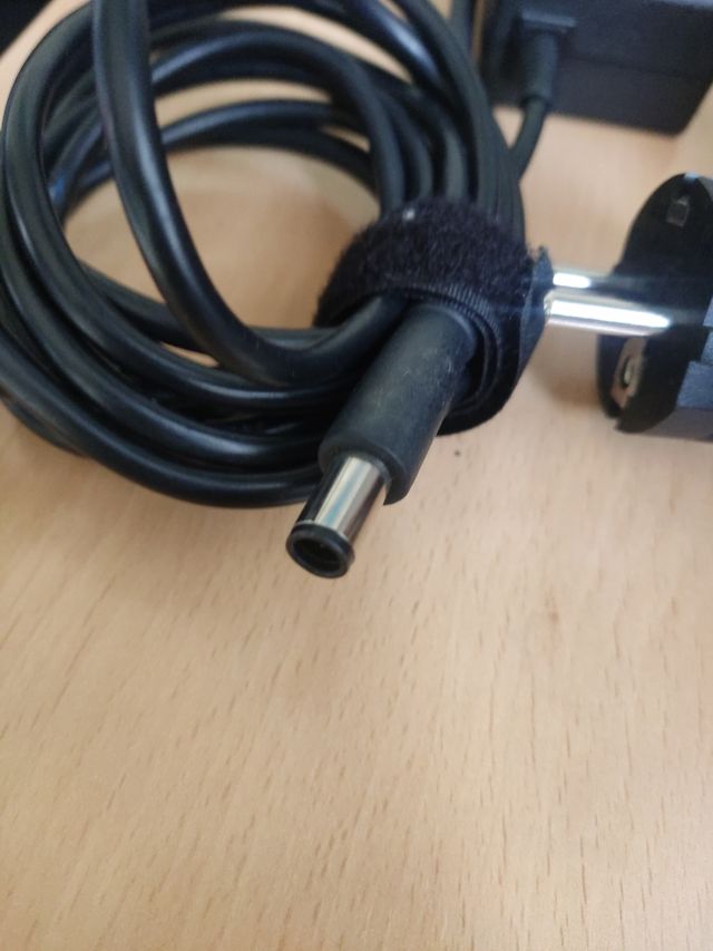 DELL LOTE 1- 4 - 8 CARGADORES ORIGINALES.