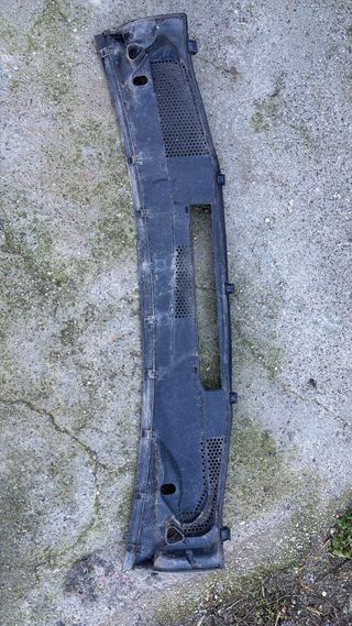 Vierte aguas mercedes w245