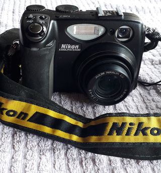 NIKON COLPIX FOTOCAMERA